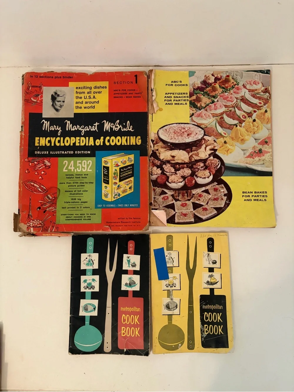 Vintage 30+ Miscellaneous Cookbooks & Booklets Large Lot Recipe Cook Book